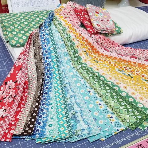 3 Easy Ways to Make a Jelly Roll Quilt: Beginner's Guide - Sewing.com