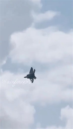 2.9K views · 208 reactions | Beautiful army girl training Us #airforce #aircraft #pilot #asmr #usnavy #military #fighter #airshow #tiktokaviation #trending #usaairforce #armylife #foryoupage | Beautiful Military Girl | Facebook