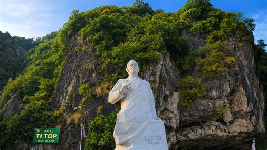 Exploring Ti Top Island in beautiful Ha Long Bay