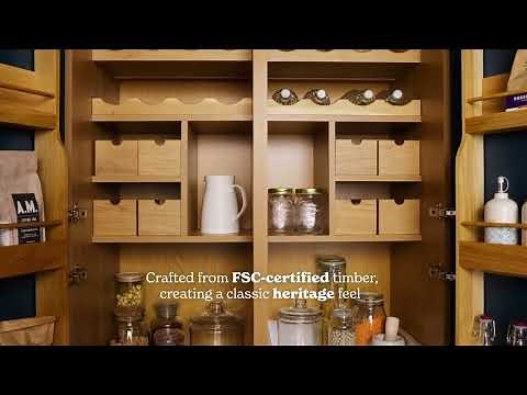 Traditional shaker style kitchen design | Modern country kitchen | Ludlow kitchen range | Magnet