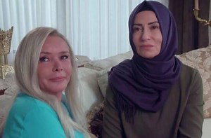 Elif streszczenie odcinków 936, 937, 938, 939, 940. Rana powraca i chce zniszczyć Haktanirów. Levent zostaje ochroniarzem Hümeyry