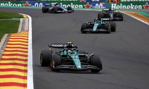 Who is Fernando Alonso's current girlfriend?