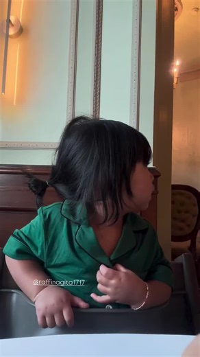 Lily Cari Mama Gigi: Kumpulan Video Lucu