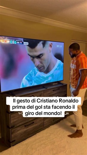 Cristiano Ronaldo gesto prima del gol: il gesto che fa il giro del mondo