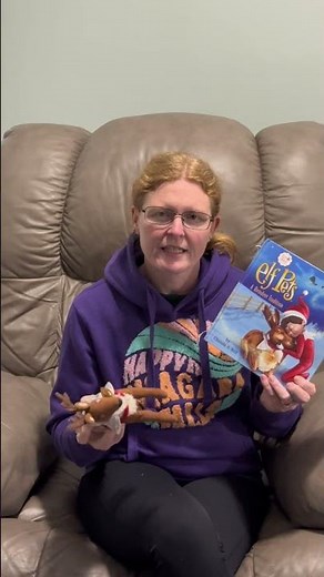 Elf Pets Reindeer! 🦌✨The Cutest Christmas Tradition