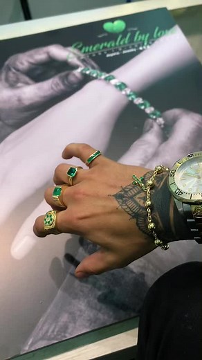 Colombian Emerald Rings in 18k Yellow Gold