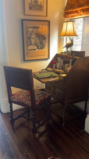 Exploring Antique Writing Techniques for Interior Decor