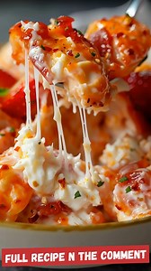 Strawberry Fluff Salad Recipe Ingredients: 1 (3 oz) package strawberry gelatin 1 (8 oz) container whipped topping (like Cool Whip) 1 (16 oz) can crushed pineapple, drained ...... Full Recipe in Coʍmеոτ 💬 | Simply Recipes