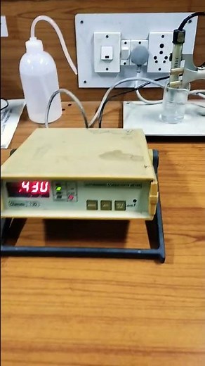 Conductivity Measurement with the Conductivity Meter