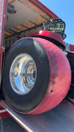 "Over The Edge" getting rolled out at The Pullers Championship - #ProPulling #Tractor #PoweredByScience | Pro Pulling League