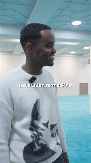 Det Islamiske Trossamfund on Instagram: "💍 Det Succesfulde Ægteskab – mere end kærlighed Alle taler om ægteskab. Hvad er et Islamisk ægteskab? Hvad siger Islam egentlig om: – Kærlighed og ansvar? – Forventninger og realiteter? – Konflikter, barmhjertighed og barakah? 🔥 Ny spændende mini-serie ✨ Ærligt. Relevant. Praktisk. Ustadh Ahmad Ghofran har efterhånden mange års erfaring på området. Han vil dele hans erfaringer og visdom med os ✨ 📅 13., 20. & 27. januar ⏰ Kl. 18.00 – 20.00 📍Dortheavej 