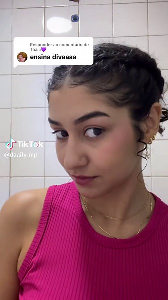 Coque Baixo Trançado: Estilo e Elegância