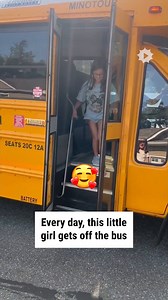 An adorable daily habit | WTVideo