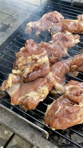Boneless skinless chicken thighs might be the easiest protein to grill. #youtubeshorts #ytshorts