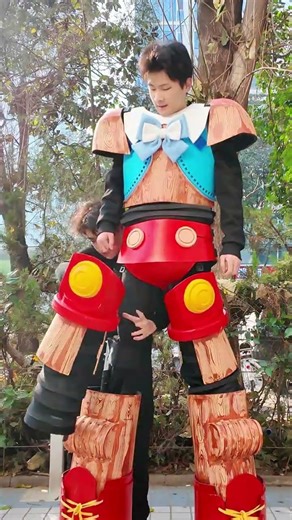 #cosplay #cosplayretas #mascot #stilts #dance #cos #funny #custom #transformers #light #cute