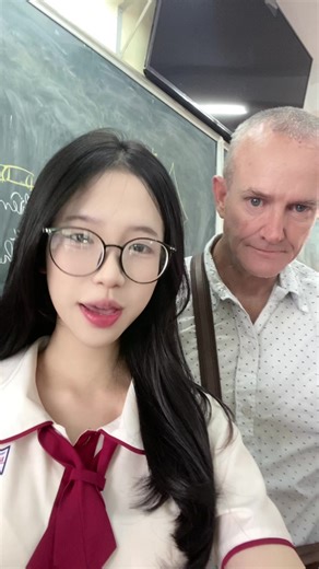 Video của người mặt chim (@offlinecuocsong) với bản nhạc nhạc nền - Ngg Hương 🙂‍↔️