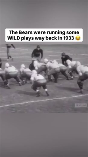 We really got footage of the 1933 Bears throwing a 45 yard behind-the-back pass before any video of Wilt Chamberlain’s 100-point game 😅 (🎥 via r/Oldschool_NFL) | DraftKings