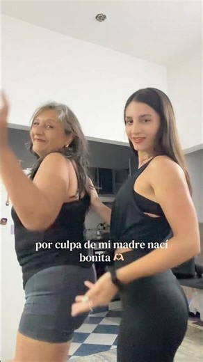 por culpa de mi madre nací bonita🫶🏻