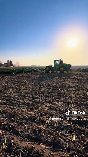 Lined up 185 feet at a time #cuktivator #dirtwork #farming #farm #ag #agriculture #iowa #soil #apring #johndeere #working #latenights #earkymornings #bluecollar #planting #plantingseason #panting2025 #spring2025 #PetersonFarmSolutions