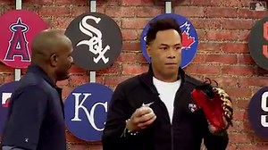159K views · 1.4K reactions | He was one of the best to play 2B! Hall of Famer Roberto Alomar shows you how he made his backhanded flip to start a double play. More with Alomar on the latest episode of Play Ball here: https://atmlb.com/1SOmoEU | Diamond Demos | Facebook