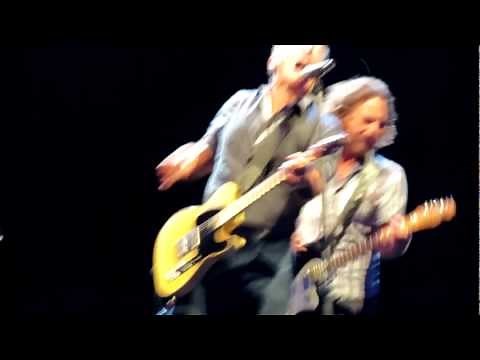 Bruce Springsteen & Eddie Vedder - Darkness On The Edge Of Town - Chicago