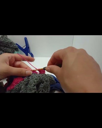 How to Manage Yarn and Color Change in Corner to Corner Crochet Blanket #youtubeshort #crochet #C2C