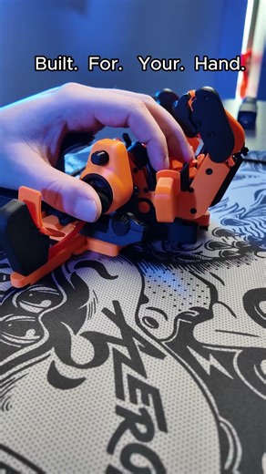 Still doing keyboard gymnastics? #gaming #azeron #gamingkeypad #azeroncyborg2 #azeronkeypad