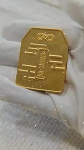 估唔到拎上手都真係幾有份量😆！ 價值$50,000嘅黃金大賞已經喺小編手喇🤩！如果你都想贏走佢，就記著喺8/21之前嚟參與我哋各種消費活動🛒，努力收集黃金貼，成為收集得最多嘅人啦🙌🏻！ 「滿城盡集黃金貼」活動玩法： 1️⃣參與各種消費活動 2️⃣1:1收集黃金貼及其檢測證書 3️⃣去往mi.com活動頁面登記信息 4️⃣限期結束後將公佈最終獲獎名單 4️⃣獲獎者需提供與上傳照片一致的黃金貼實物及其檢測證書並領取獎勵 mi.com上面仲會有黃金貼收集數量嘅排名📊，畀你隨時睇到其他人嘅進度，睇下自己距離黃金大賞仲有幾遠🙌！ 小米黃金7月優惠詳情：https://bit.ly/46yeEr2 ---------------------------------------------- mi.com 購物滿HK$150免運費 小米之家直營店：旺角、銅鑼灣(怡和街)、元朗 小米之家授權店：樂富、藍田、尖沙咀、奧運、觀塘(APM&觀塘廣場)、康城、油塘、將軍澳、黃大仙、屯門、大埔、荃灣、葵芳、鑽石山、天水圍、上水、沙田 #小米香港 #XiaomiHK | 小米香港 Xiaomi Ho