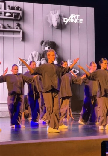 Частина виступу @PɅRɅDOX з моїм брейком 🌪️ #dance #dancer #breaking #breakdance