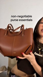 every girl should have purse essentials 🤏🏽 #perfumeforwomen #beauty #beautyessentials | Perfumesiren
