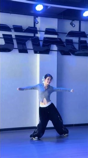 The adaptation of this song to spring is 100 #Pink mud choreography#isthislove#xg#Danc