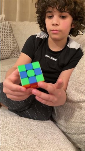 How to make the checkerboard pattern on a 3x3 Rubik's cube.