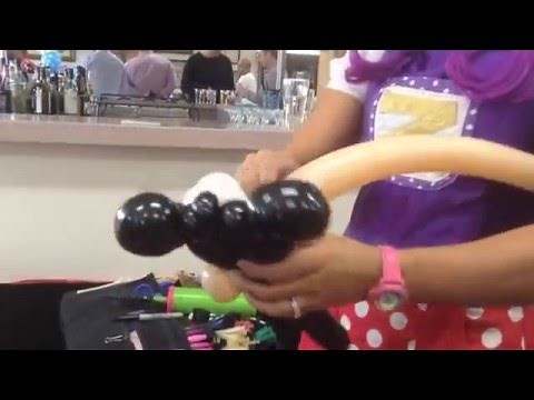 Minnie Mouse Balloon Animal by Zoom the Clown