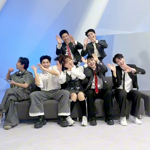 Gia đình này đáng yêu vô đối Dance challenge này xứng đáng oanh tạc khắp mạng xã hội Cre: Toptop Vũ Cát Tường #VuCatTuong #MIN #NgoKienHuy #Karik #SonK #VuongBinh #VCT #VuCatTuongAnhTraiSayHi2025 #AnhTraiSayHi2025 #HonLaBan | Công Tử Khó Hiểu Thiệt Sự Luôn Á