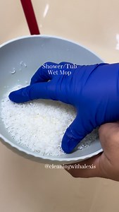 7.8K views · 79 reactions | ENJOY!shower/tub wet mop識morning friends sorry for the late post! Hope yall are doing well! Happy Friday!﫶 #clean #cleaning #asmr #satisfying #shower #bath #bathroom #bathroom #sudsy #mop {10:52am} | Cleaningwithalexis | Facebook