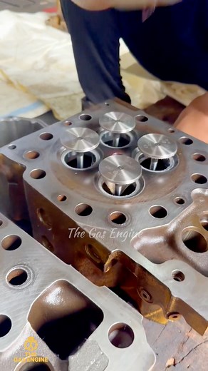 70K views · 943 reactions | Valve and insert (seat) lapping ensures a perfect seal, efficient combustion, and long-term engine reliability. This is not just polishing metal — it’s restoring performance and breathing life back into the engine. #fblifestyle #caterpillar #G3516 #thegasengine #valvelapping #work #dedication | The Gas Engine | Facebook