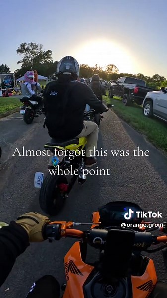 this was the whole point #grom #dealsgap #msx125sf #hondagrom #motorcycle #1320 #hondagrom125 #honda #msx125og #msx125 #msx125sf #hondagromlife #gromgang #gromsquad #steadygarage #brocksperformance #corbinsaddles #tyga #gromsquadofficial #miata #mazdamiata #mx5 #eunos #eunosroadster #mazdaspeed #hondamonkey #monkey125 #hondacub #honda125cc #2stroke #welding #newlivecreatorcampaign #powdercoat #powdercoating