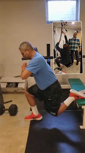 Scott H. Mendelson on Instagram: "Warning: 1 set of this pause sequence is extremely challenging and requires high amounts of will power! Prevent extreme muscle soreness and fayigue with 100% MR! Combine 4 scoops of 100% MR with 4 scoops of Muscle Synthesis powder and water to start sipping 30 min before training and finishing by end of sessions to transform body composition!"