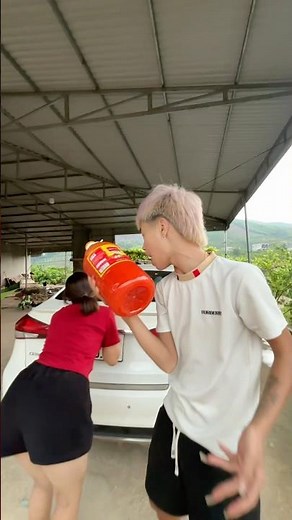 Rửa chem chep của gái xinh