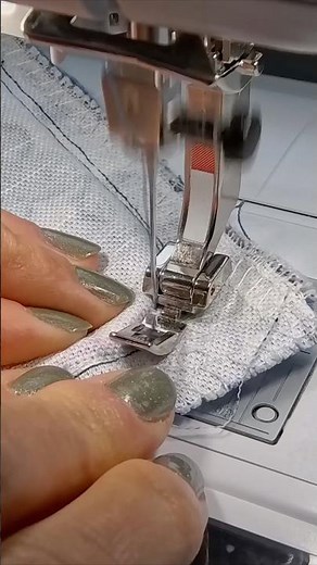 Process of #sewing a piped pillow w/ a zipper🪡#sew #howtosew #textile #pillowcover #sewingprojects