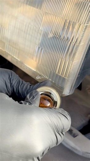 1993-1998 Jeep Grand Cherokee Marker Light Replacement ‪@ElmoMotorWorks‬