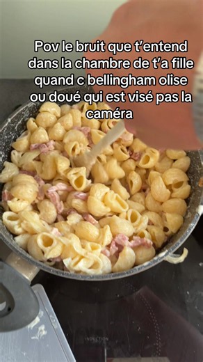 Bruit de mac and cheese dans la chambre : pourquoi ce son ?