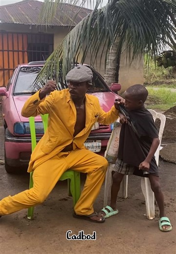 My neighbor pikin finally collect from my hand today for not minding her businesş #cadbod #akwaibomtiktokers #2027 #oneeye