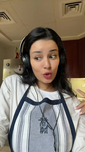 Discover Stylish Aprons for Home Cooking