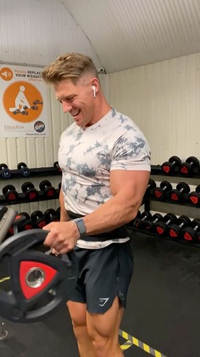 Steve Cook | Nothing better than a juicy arm pump mid week! When I wanted my arms to grow I used to train them three times a week. Twice a week it was... | Instagram