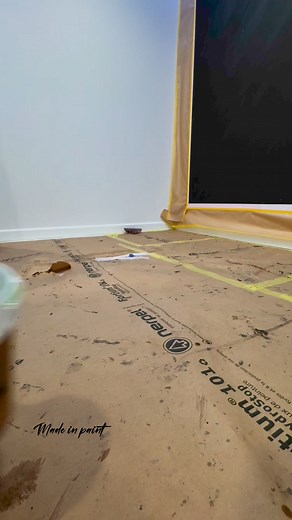 Partie 2 , après l’application de l’enduit effet rouille @candis.paints de chez @mildecorshop j’applique l’activateur et le vernis, dans la vidéo, j’ai appliqué deux couches d’activateur, mais l’on peut appliquer une seule couche ou même trois ou quatre si l’on veut, plus on mettra d’activateur et plus le produit changera d’aspect, le produit change encore d’aspect après avoir appliqué le vernis . voilà le résultat final avec une couche d’enduit teinte Dark , deux couches d’activateur et une cou