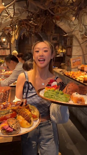 My favourite bakery in Shanghai 📍 Apoli bakery #bakery #tastetest #chocolate #dessert #mukbang | Catherine.desserts