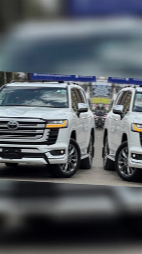 🚨 2023 TOYOTA LAND CRUISER LC300 ZX | 3.3L TWIN-TURBO DIESEL | 70TH ANNIVERSARY EDITION 🚨 ~18.49M 🎉 📍 PrestigeRides Westlands | Nairobi 📲 https://bit.ly/4cWVm1Q 🔥 Key Highlights: * 📅 2023 Model | ZX Trim | 70th Anniversary Edition | Stock Ref No: 4182 * 🛢 3.3L Twin-Turbo Diesel Engine | Automatic Transmission | 4WD * 📉 Mileage: 12,000 KM | New Shape | Flagship SUV * 🌞 Sunroof | Premium Leather Interior | Electric Seats * 🎥 360° Camera | Parking Sensors | Lane Assist * 🎶 JBL Premium S