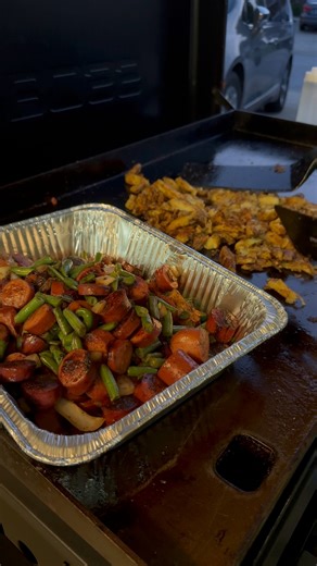 5.5M views · 196K reactions | It’s starting to warm up here in Indiana #griddle #dinner #easyrecipe #weeknightmeal #cooking #holmescooking | Holmescooking | Facebook