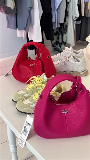 New in Ganni Hobo bag 🤩 red or pink? #ganni #fyp #outfitinspo #outfitoftheday #fouryou
